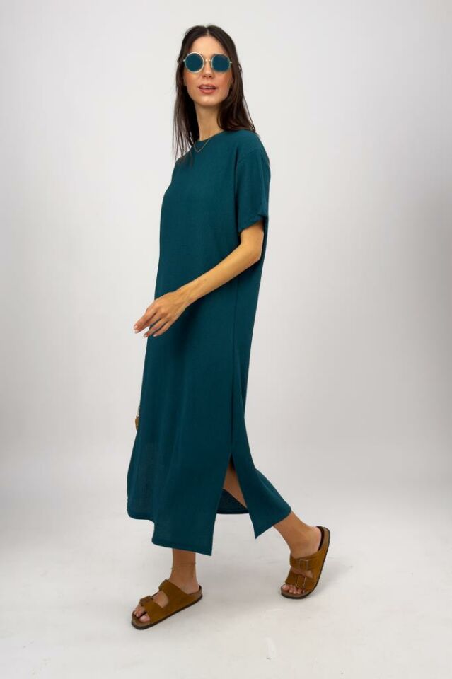 Kadın Bürümcük Kumaş Yırtmaçlı Oversize Kısa Kol Bisiklet Yaka Midi Boy Elbise Petrol - S/M