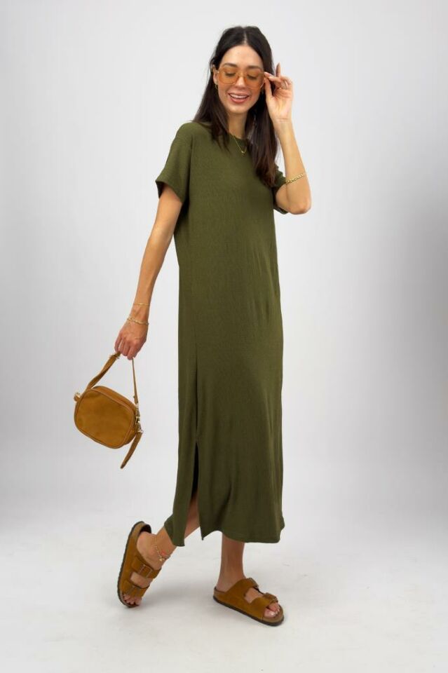 Kadın Bürümcük Kumaş Yırtmaçlı Oversize Kısa Kol Bisiklet Yaka Midi Boy Elbise YEŞİL - S/M