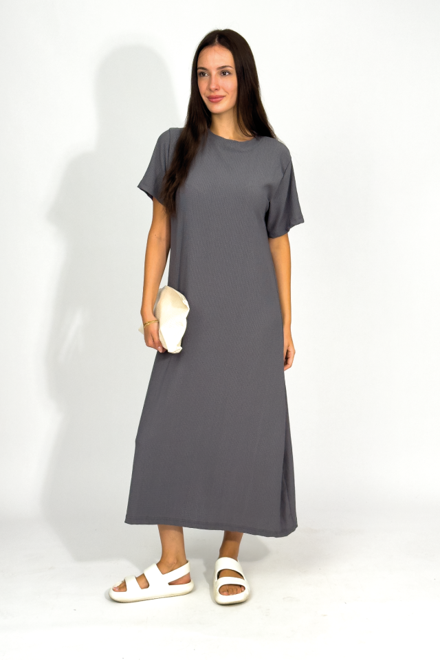 Kadın Bürümcük Kumaş Yırtmaçlı Oversize Kısa Kol Bisiklet Yaka Midi Boy Elbise Füme - S/M