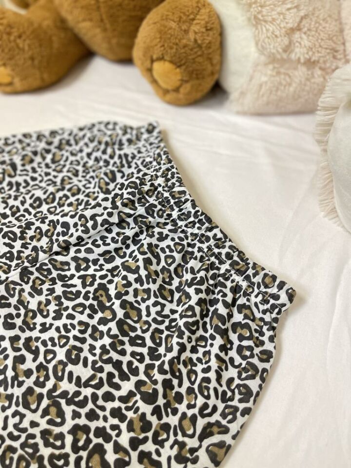 Kadın %100 Pamuklu Süprem Desenli Yumuşak Basic Mini Şort MS.Leopar - S