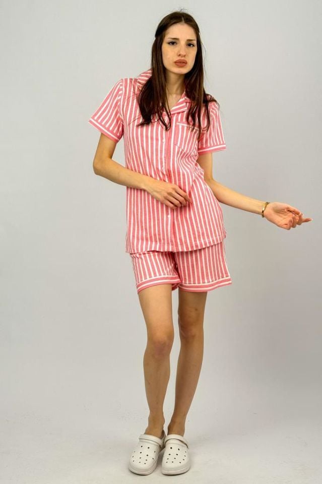 Kadın %100 Pamuklu Kısa Kollu Düğmeli Lastikli Bel Şort Pijama Takımı Pembe Beyaz Çizgili Pembe Çizgili - 2XL