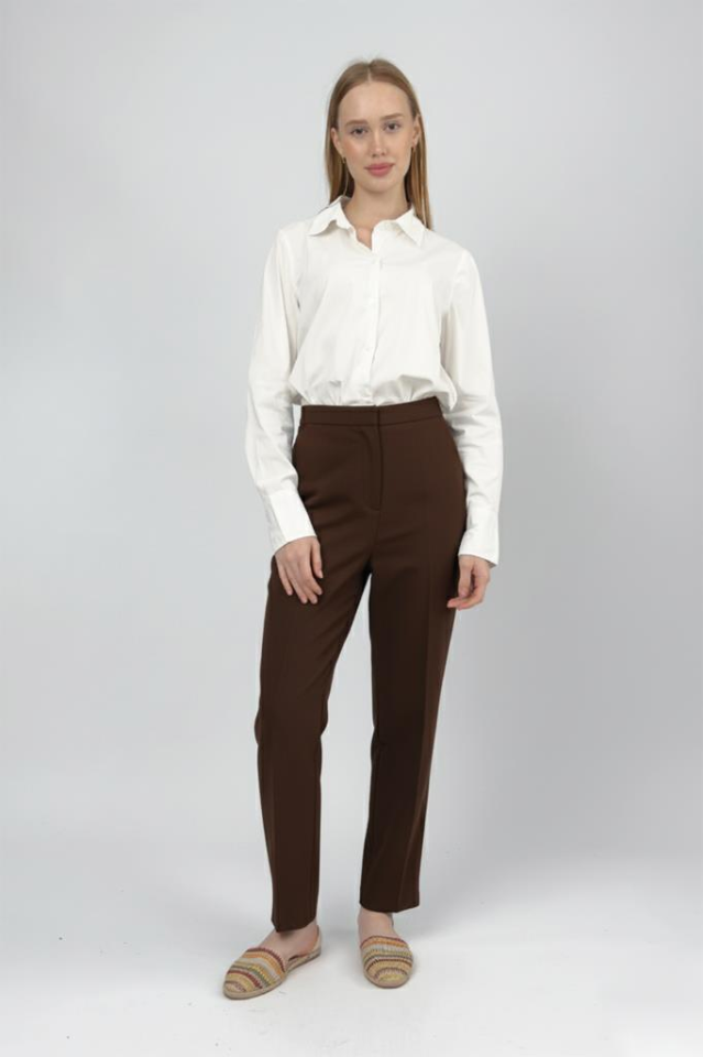 Kadın Yüksek bel Esnek/ Likralı Kumaş Havuç Kesim Pensli Pantolon Kahve - M