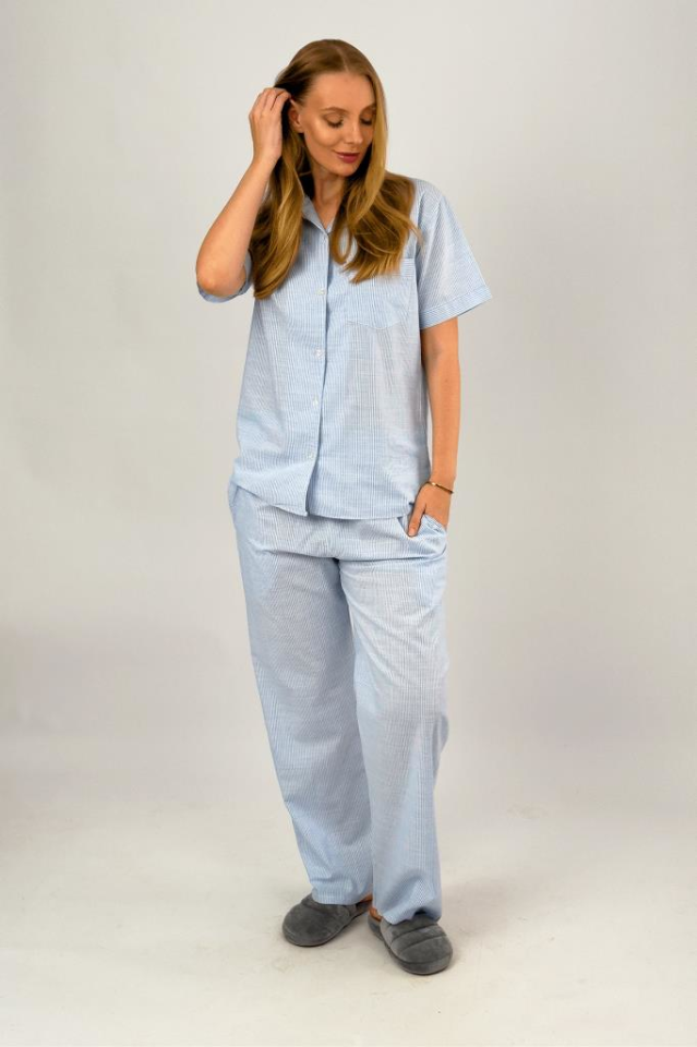 Kadın Pamuklu Önden Düğmeli Cepli Çizgili Kısa Kollu Lastikli Bel Pijama Takımı İnce Çizgi Mavi - S