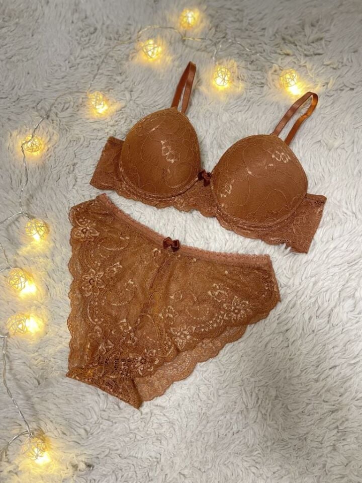 Kadın Dantelli Destekli Takım