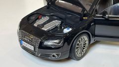 KYOSHO - AUDI - A8 L W12 2010