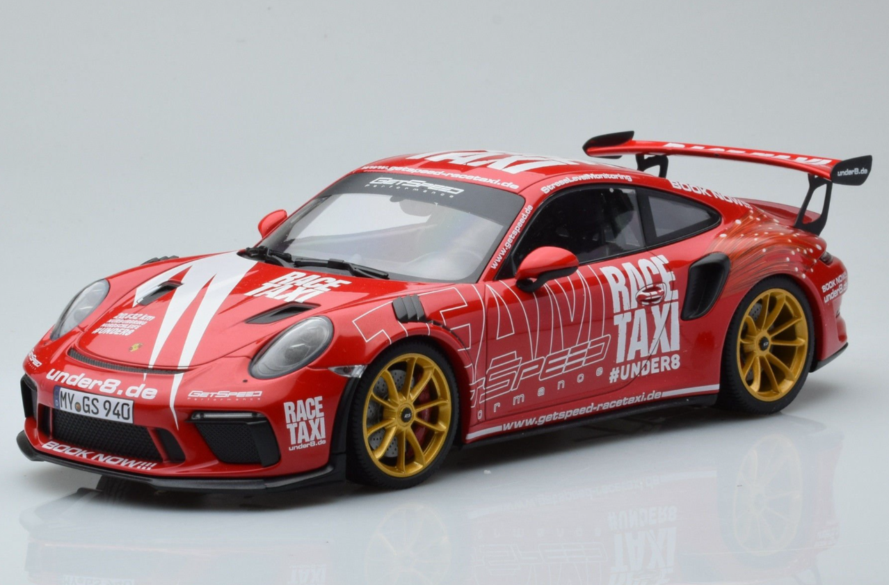 MINICHAMPS - PORSCHE - 911 991-2 GT3 RS COUPE GETSPEED RACE TAXI DTM SEASON 2019