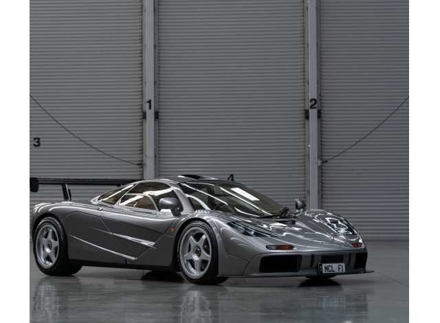 Mclaren F1 Roadcar, grey metallic