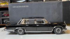 AUTOART - MERCEDES BENZ - 600 SWB LIMOUSINE