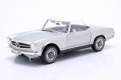 Mercedes-Benz 280 SL Pagode (W113) year 1968-71 silver 1:18 Schuco
