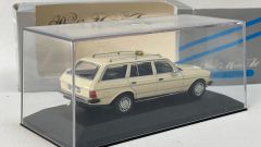 MINICHAMPS - MERCEDES BENZ - S123 KOMBI TAKSI