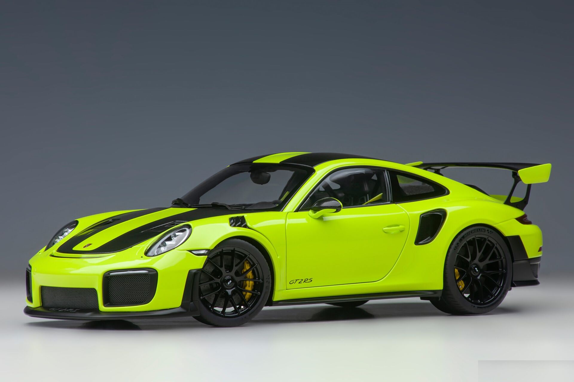 AUTOART - PORSCHE - 911 991-2 GT2 RS WEISSACH PACKAGE 2019