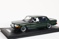 1/18 Ivy Models Mercedes Benz 450 SEL AMG 1972 W116 in Mose Green limited 50 pcs