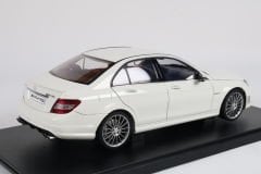 AUTOART - MERCEDES BENZ - C-CLASS C63 AMG 2008 CON SEDILI IN PELLE - WITH LEATHER SEATS