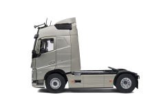 SOLIDO - VOLVO - FH16 750 GLOBETROTTER XL TRACTOR TRUCK 2-ASSI 2021