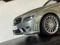 AUTOART - MERCEDES BENZ - C-CLASS C63 AMG 2008 CON SEDILI IN PELLE - WITH LEATHER SEATS