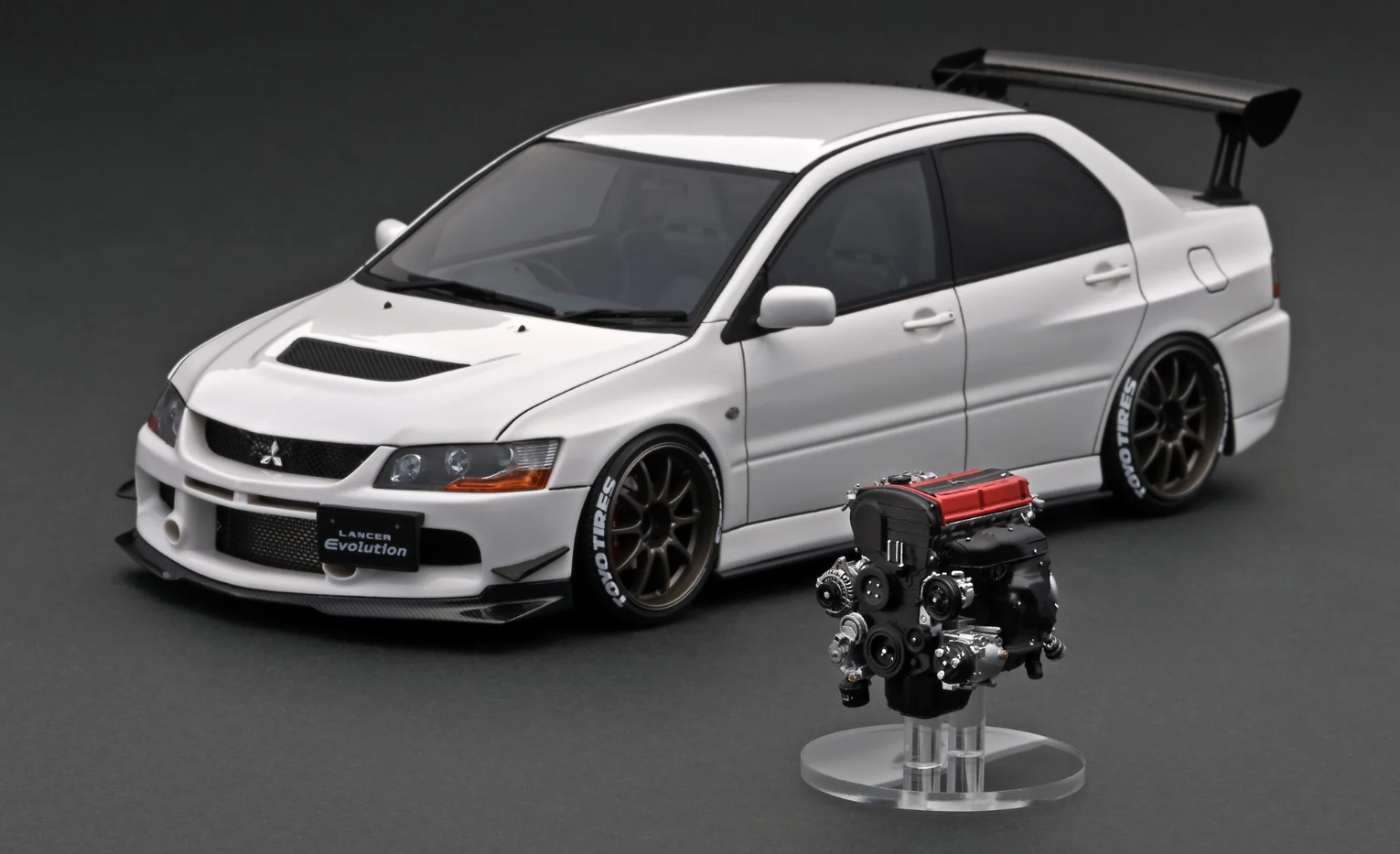 IGNITION-MODEL - IG2433 Mitsubishi Lancer Evolution IX (CT9A) White With 4G63 MIVEC Engine