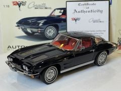 AUTOART - CHEVROLET - CORVETTE COUPE 1963