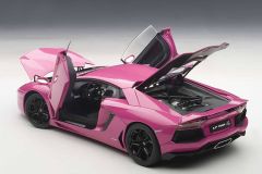 AUTOART - LAMBORGHINI - AVENTADOR LP700-4 2011