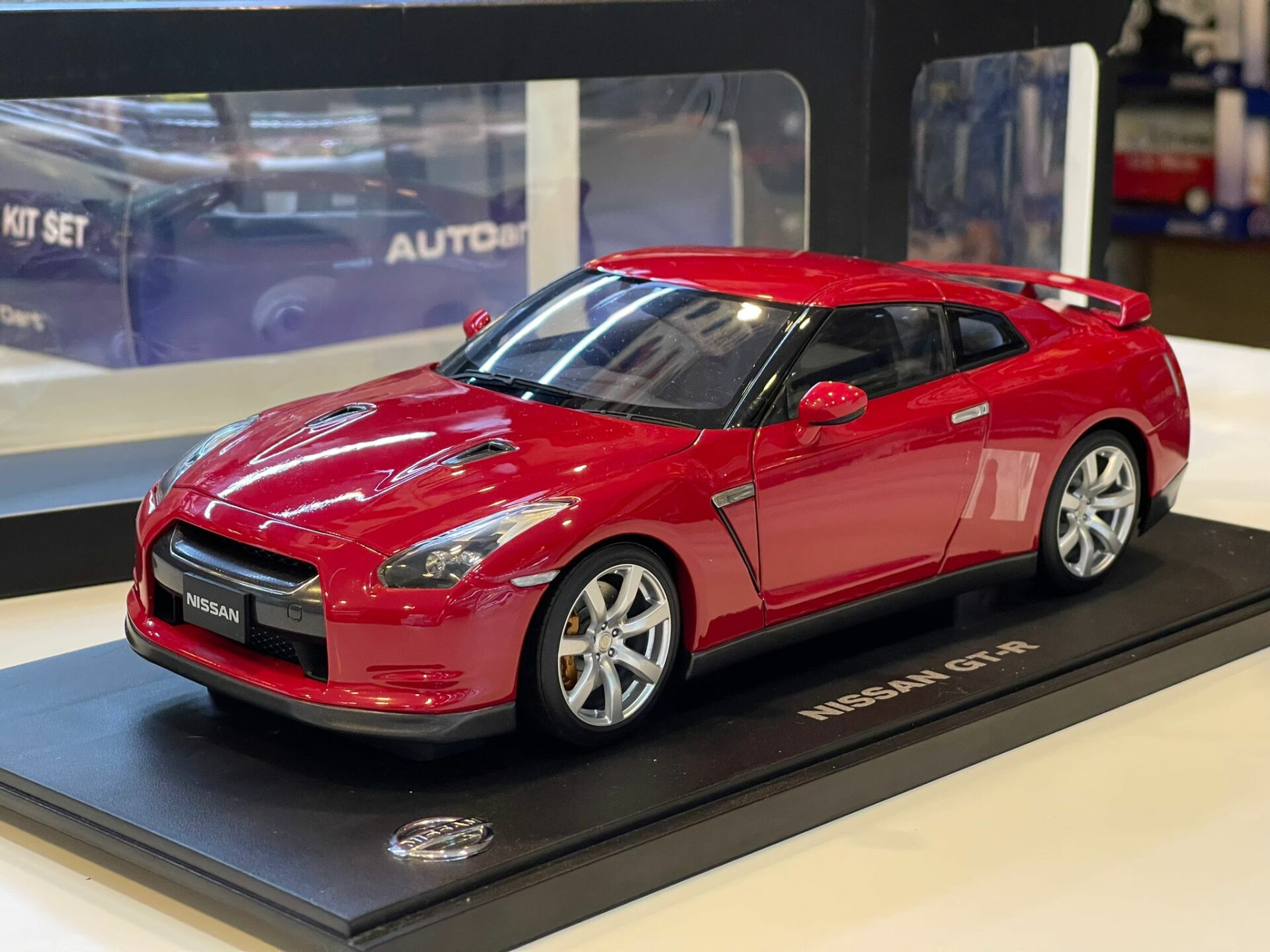 AUTOART - NISSAN - GT-R R35 2009