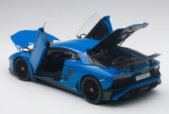 AUTOART - LAMBORGHINI - AVENTADOR LP750-4SV SUPERVELOCE 2015