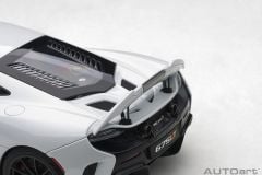 AUTOART - McLAREN - 675LT 2015