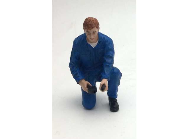 1/18 mechanic tony inflating tire