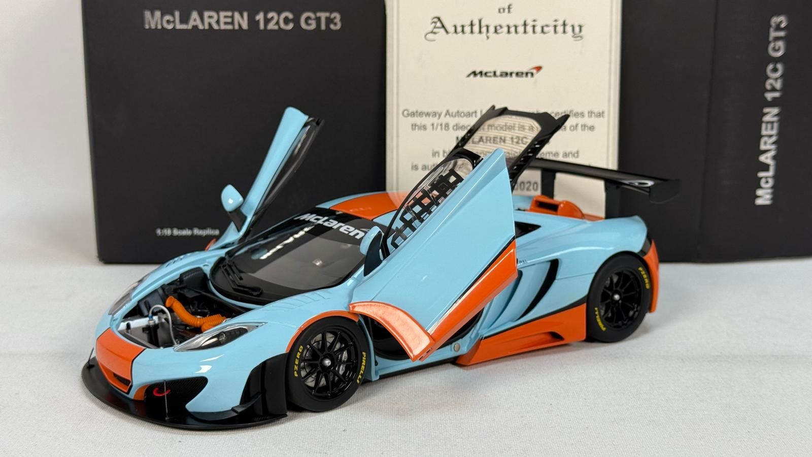 AUTOART - McLAREN - MP4-12C GT3 STREET VERSION 2013