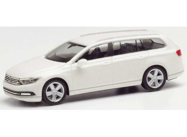 Volkswagen Passat Variant, white metallic