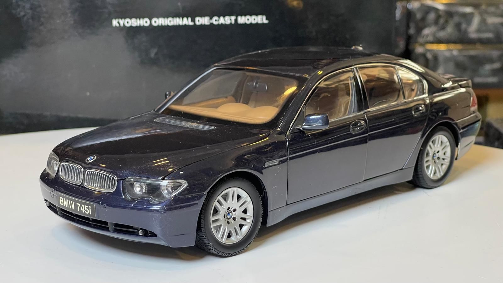 KYOSHO - BMW - 7-SERIES 745i 2005