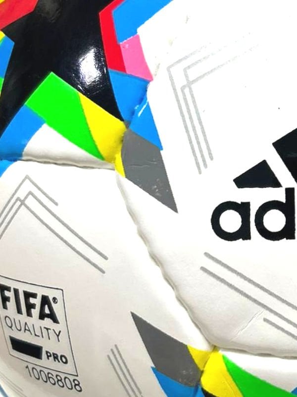 Adidas UCL El Dikişli Futbol Topu
