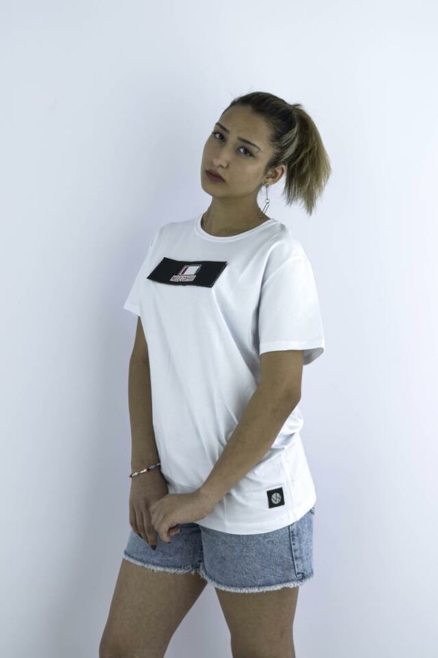 Kadın Beyaz Slim Fit Mood T-shirt Cırt Cırtlı Değiştirilebilir Mood Sticker