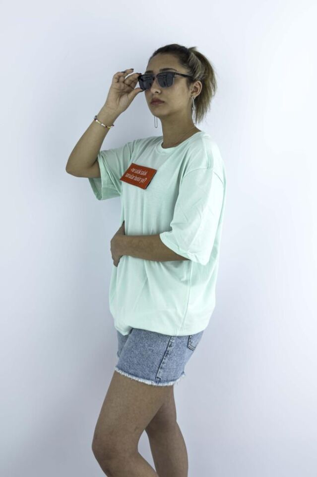 Kadın Su Yeşili Slim Fit Mood T-shirt Cırt Cırtlı Değiştirilebilir Mood Sticker