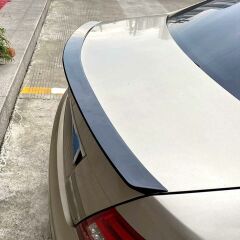 Mercedes w204 boyalı (Pianoblack) spoiler 2007-2013 arası