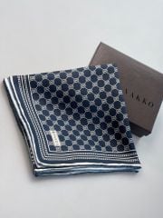 VAKKO MONOGRAM DESEN TWİL İPEK EŞARP LACİVERT