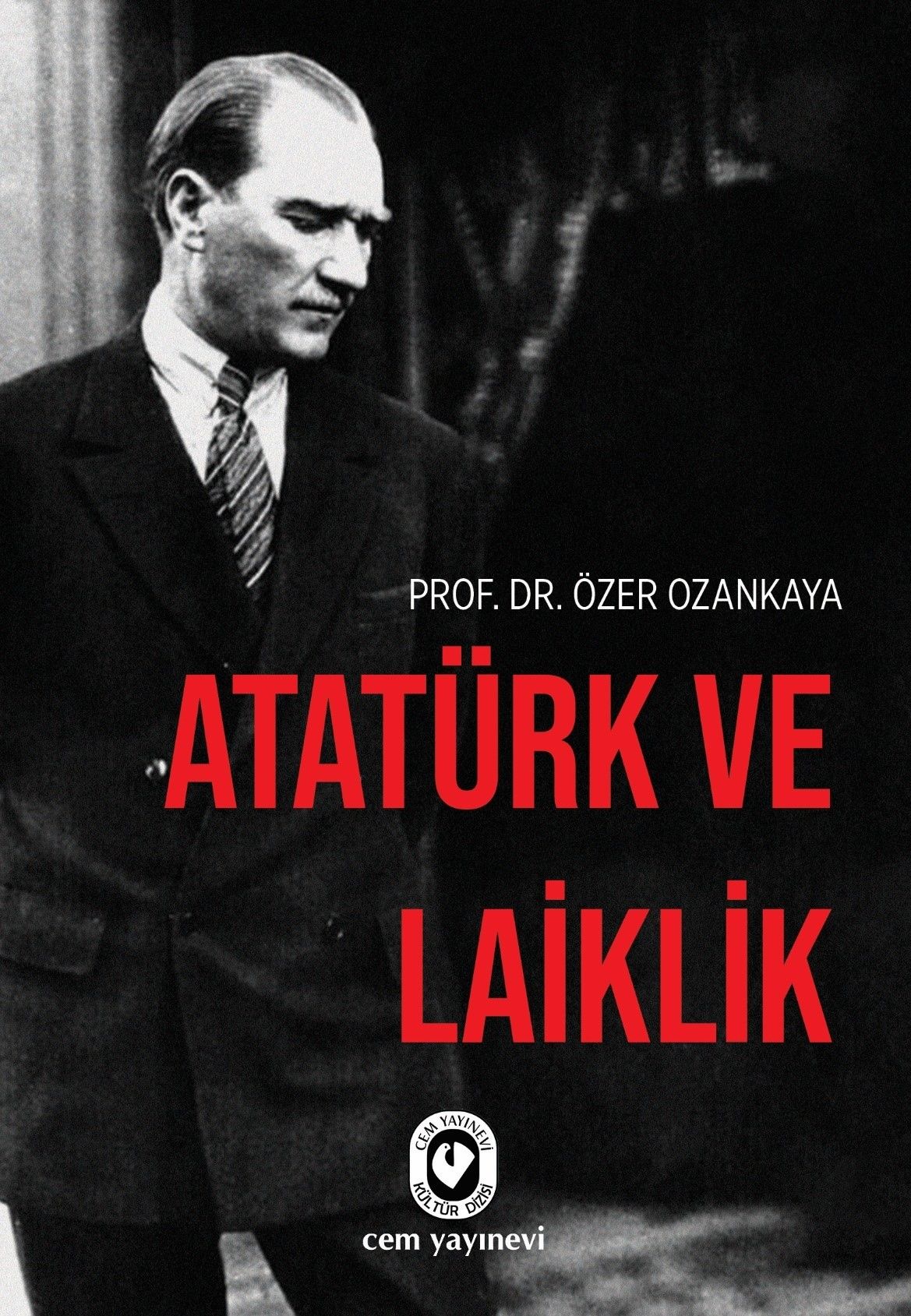 Atatürk ve Laiklik | Özer Ozankaya