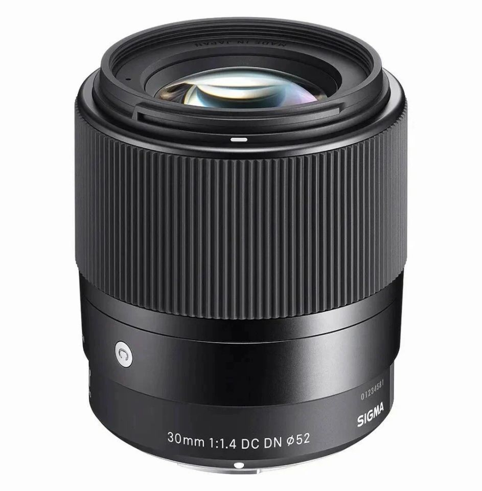 Sigma 30mm f/1.4 DC DN Lens (Canon RF Mount)