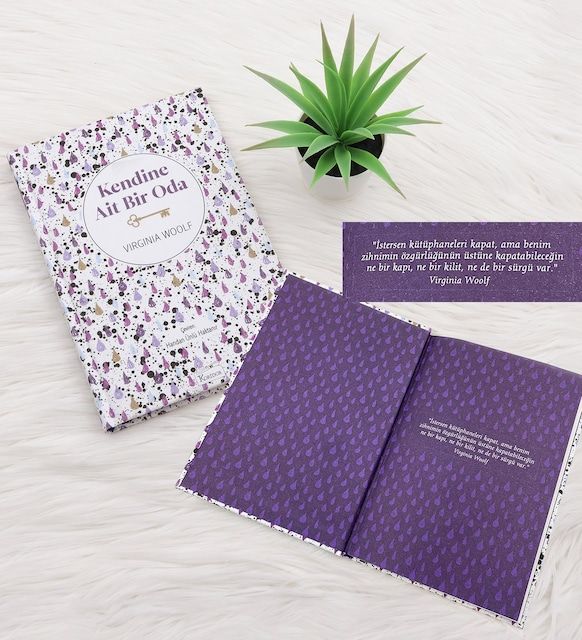 Kişiye Özel Kitap Tasarımlı Kupa & Kendine Ait Bir Oda Kitabı & Canlı Sukulent Çiçek Hediye Seti