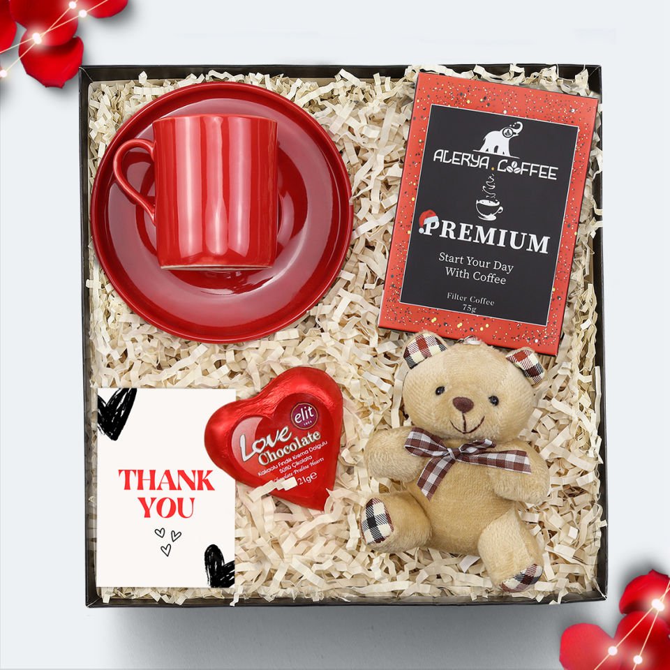 Parlak Kırmızı Fincan & Elit Love Çikolata &  Ayıcık Anahtarlık & Alerya Premium Filtre Kahve Hediye Seti
