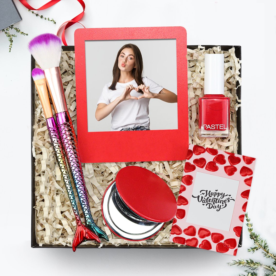 Kişiye Özel Kırmızı İnstagram Çerçeve & Pastel Oje & Kırmızı El Aynası & 2'li Makyaj Fırçası Hediye Seti