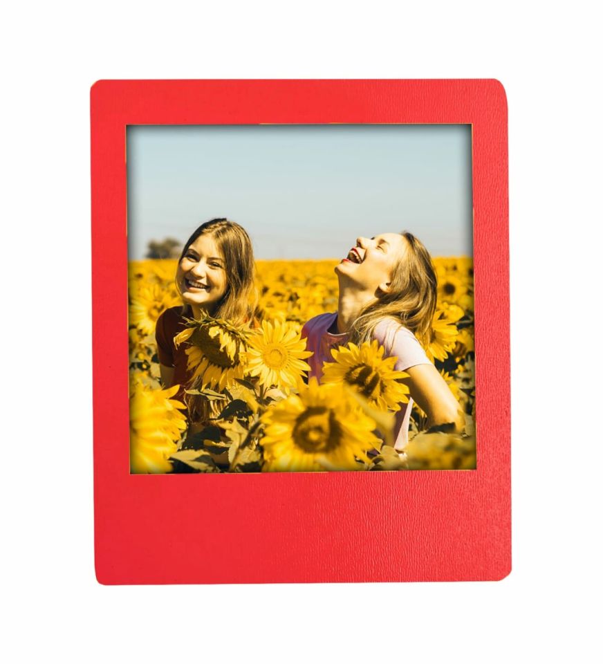 23 Nisan'a Özel Türk Bayrağı & Kişiye Özel Kırmızı Instagram Çerçeve & 2'li Balon & Faber-Castell 12'li Boya Kalemi & Lavi Çikolata Hediye Seti