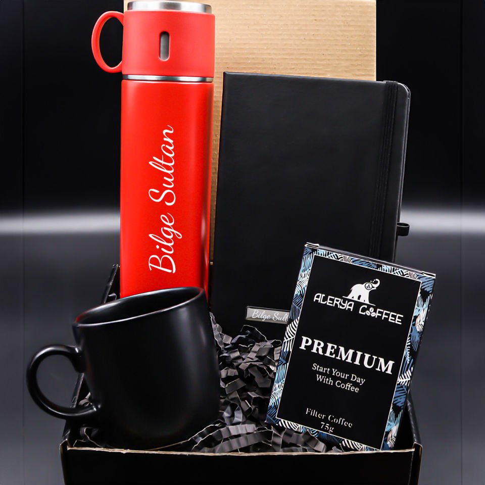 Kişiye Özel 580 Ml Bardaklı Kırmızı Çelik Termos & Siyah Defter & Siyah Kupa & Alerya Premium Filtre Kahve Hediye Seti
