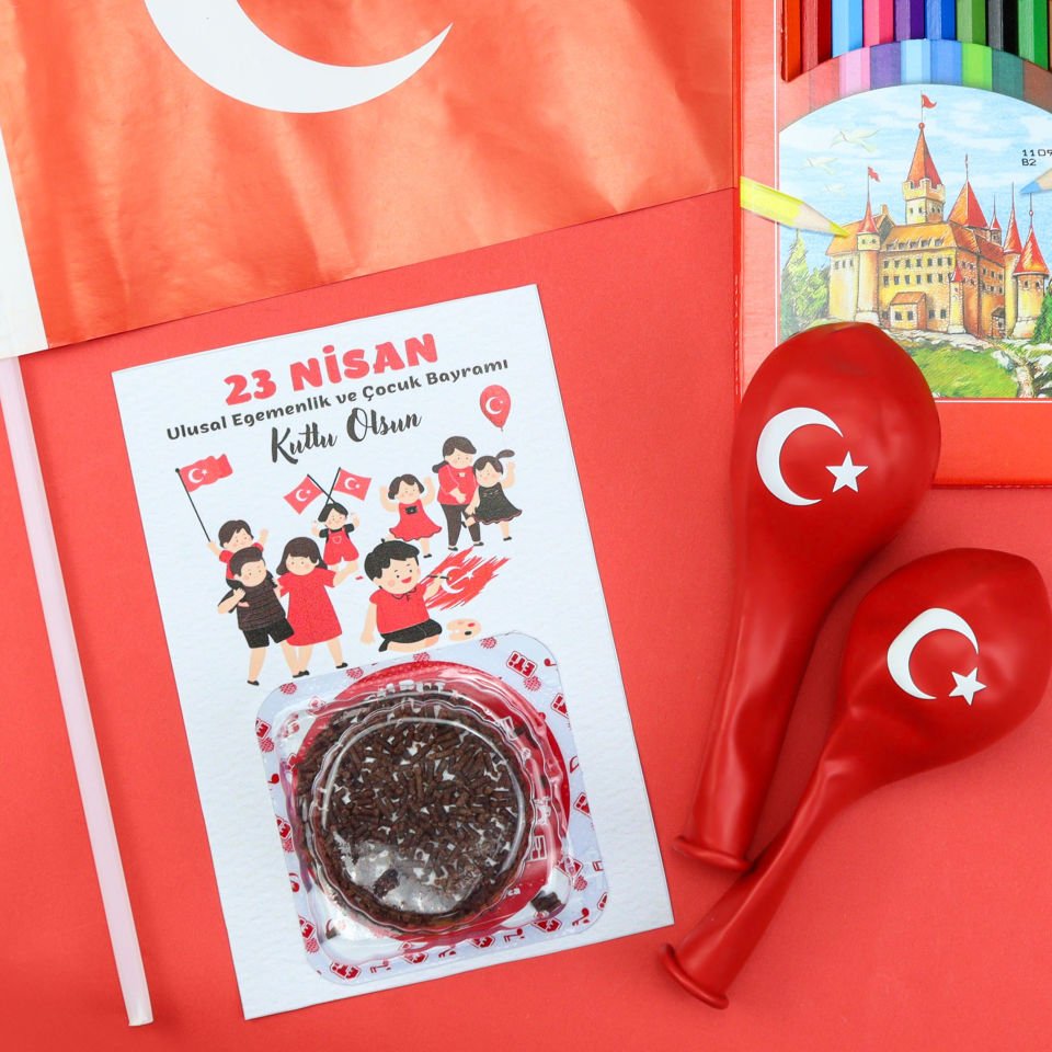 Türk Bayrağı & Faber Castell 12'li Kuru Boya & 23 Nisan Kartında Eti Puf & 2'li Türk Bayraklı Balon 23 Nisan Hediye Seti