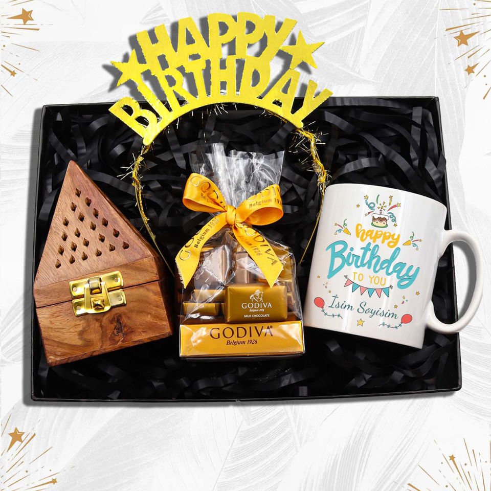 Kişiye Özel Happy Birthday Baskılı Kupa & Happy Birthday Taç & Godiva Napoliten Çikolata & Ahşap Piramit Tütsülük Hediye Seti