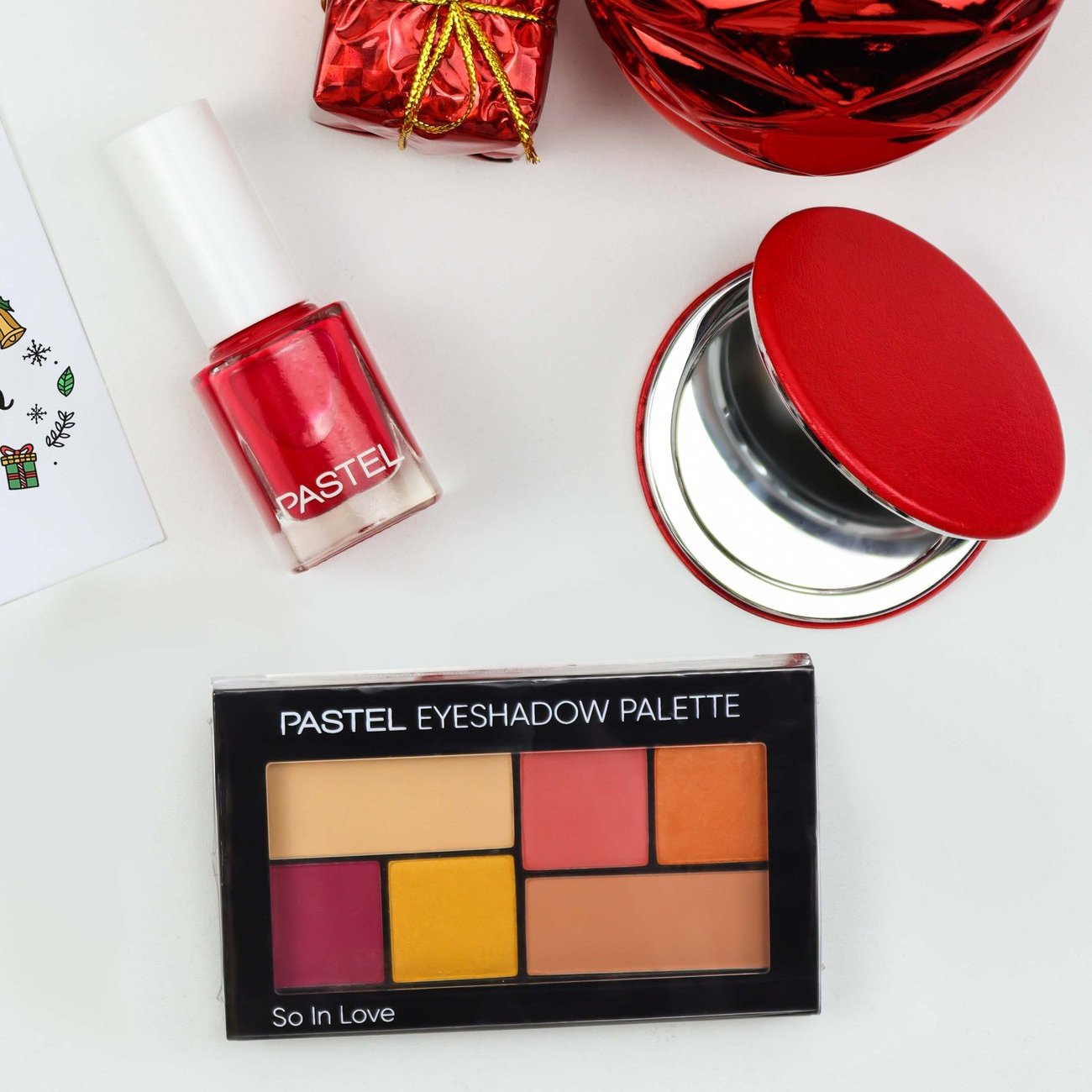 Yılbaşına Özel Pastel Far Paleti & Pastel Oje & Kırmızı El Aynası Yeni Yıl Hediye Seti