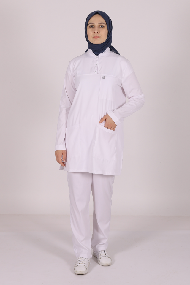 Beyaz Likralı Tesettür Scrubs Doktor Hemşire Forması Takım