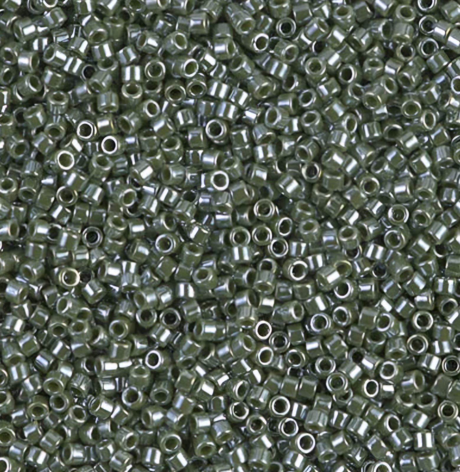 No:129 Miyuki Delica Boncuk DB-1566 (Opak Avokado Parıltısı) 7.5 Gram (Kutu Hediyeli)