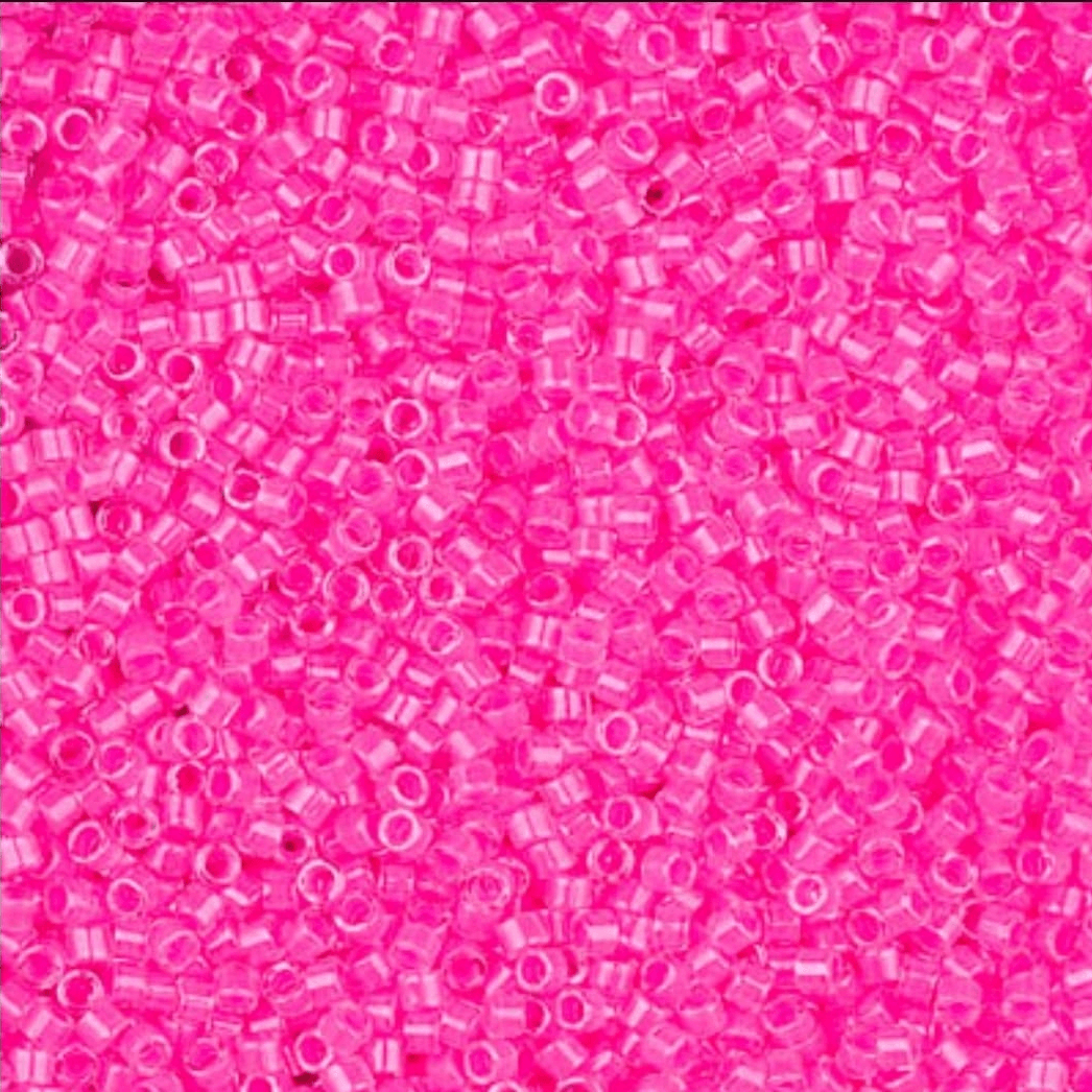 No:242 Miyuki Delica Boncuk DB-2035 (Fosforlu Pembe)