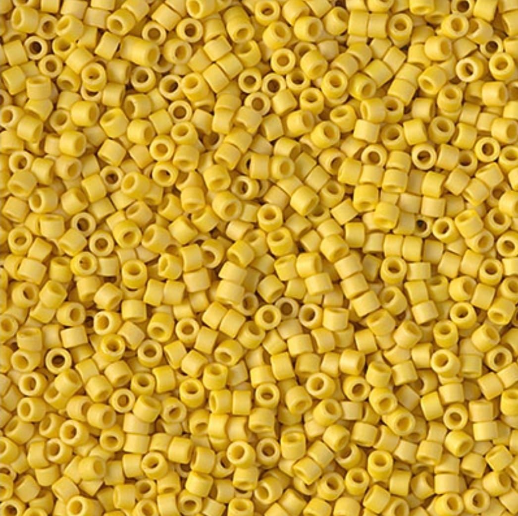 No:451 Miyuki Delica Boncuk DB-2284 (Opak Mat Ananas Sarı) 7.5 Gram (Kutu Hediyeli)