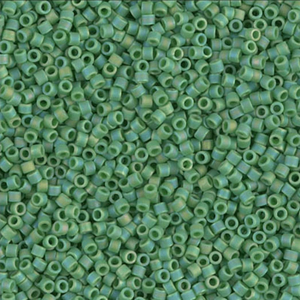 (5 gram) - No:350 Miyuki Delica Boncuk DB-0877 (Opak Gökkuşağı Yeşil)