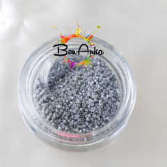 (5 gram) - No:390 Miyuki Delica Boncuk DB-1570 (Opak Parlak Açık Gri)